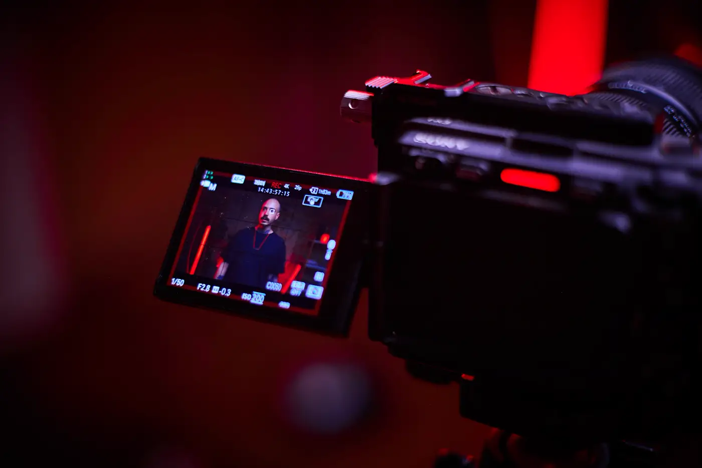 Cameră și monitor de control pe platoul de filmare